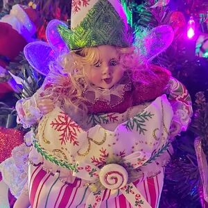 MARK ROBERTS Festive Holiday GIFT HOLDER ELF